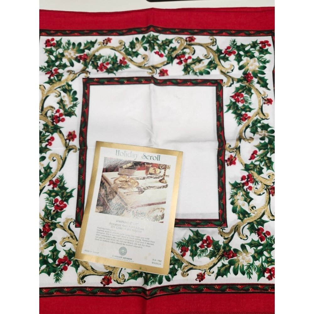 NIP Vintage Christmas Napkins Holly Berries 17x17 Sun Weave New Old Stock